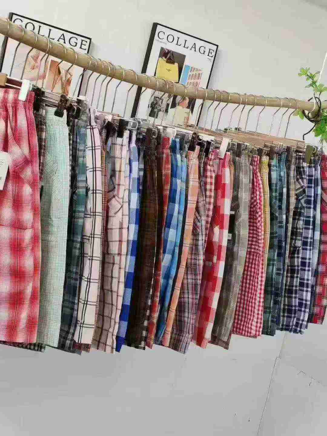 About 4000pcs Plaid Pure Cotton Casual Beach Shorts - Image 9