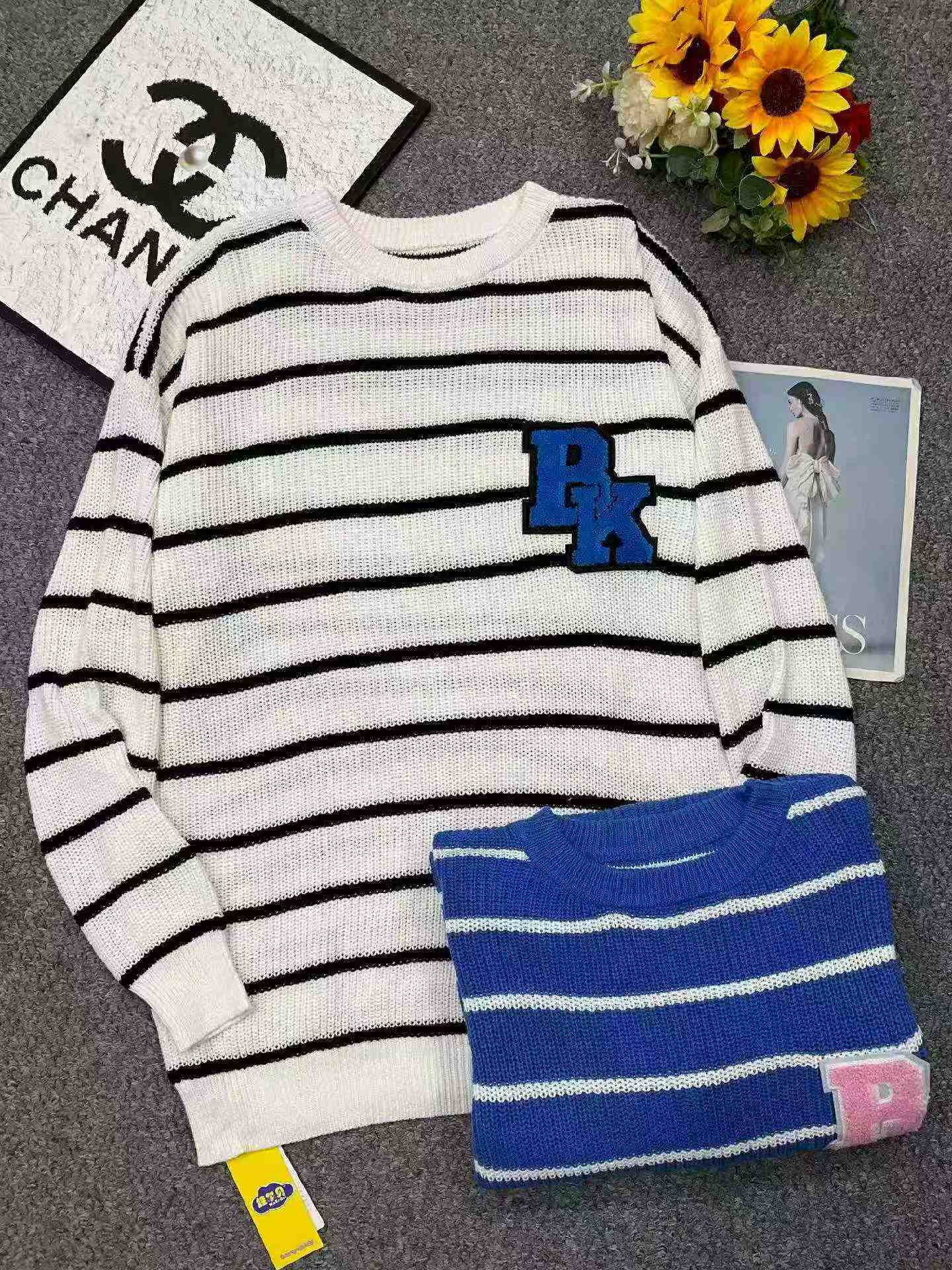 Autumn Winter Unisex Original Brand Contrast Stripe Flocked Oversized Crew Neck Sweater, 720 Pieces - Image 2