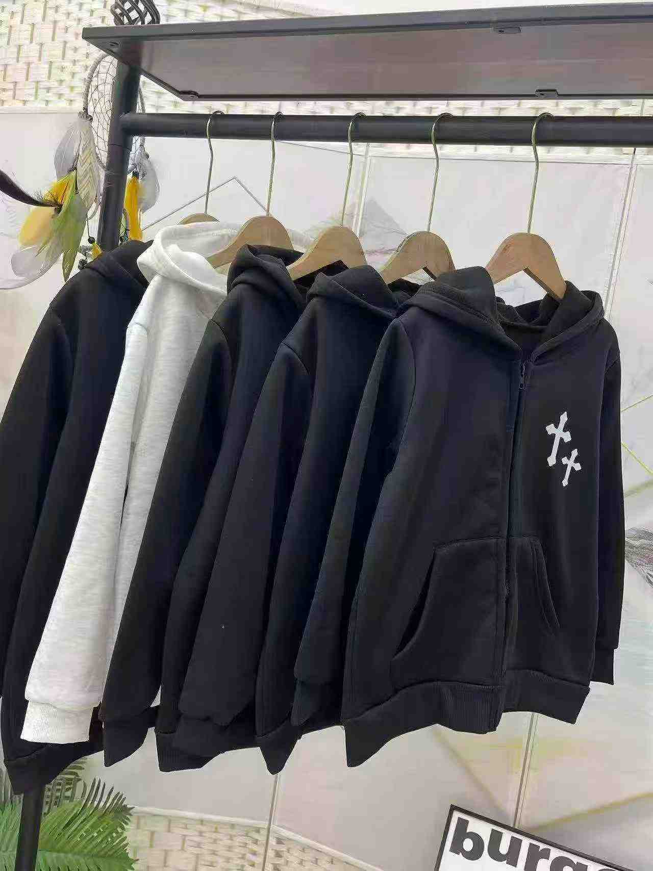 260 Pcs Older Kids Fleece Zipper Hoodies - Image 8