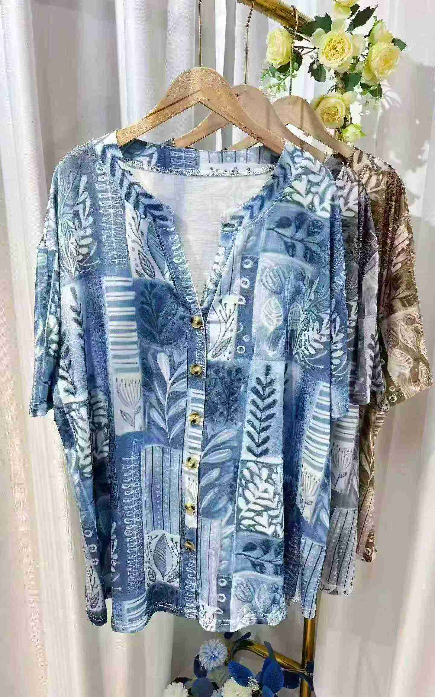 Wholesale Stock 850pcs Stand Collar Vintage Print Plus Size Casual Shirts - Image 2