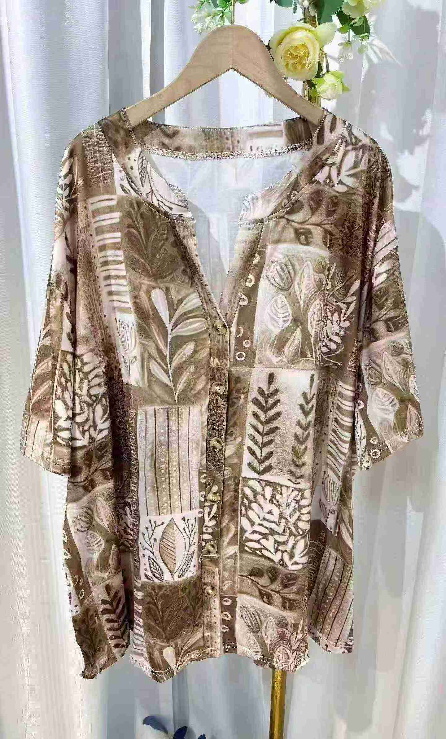 Wholesale Stock 850pcs Stand Collar Vintage Print Plus Size Casual Shirts - Image 4