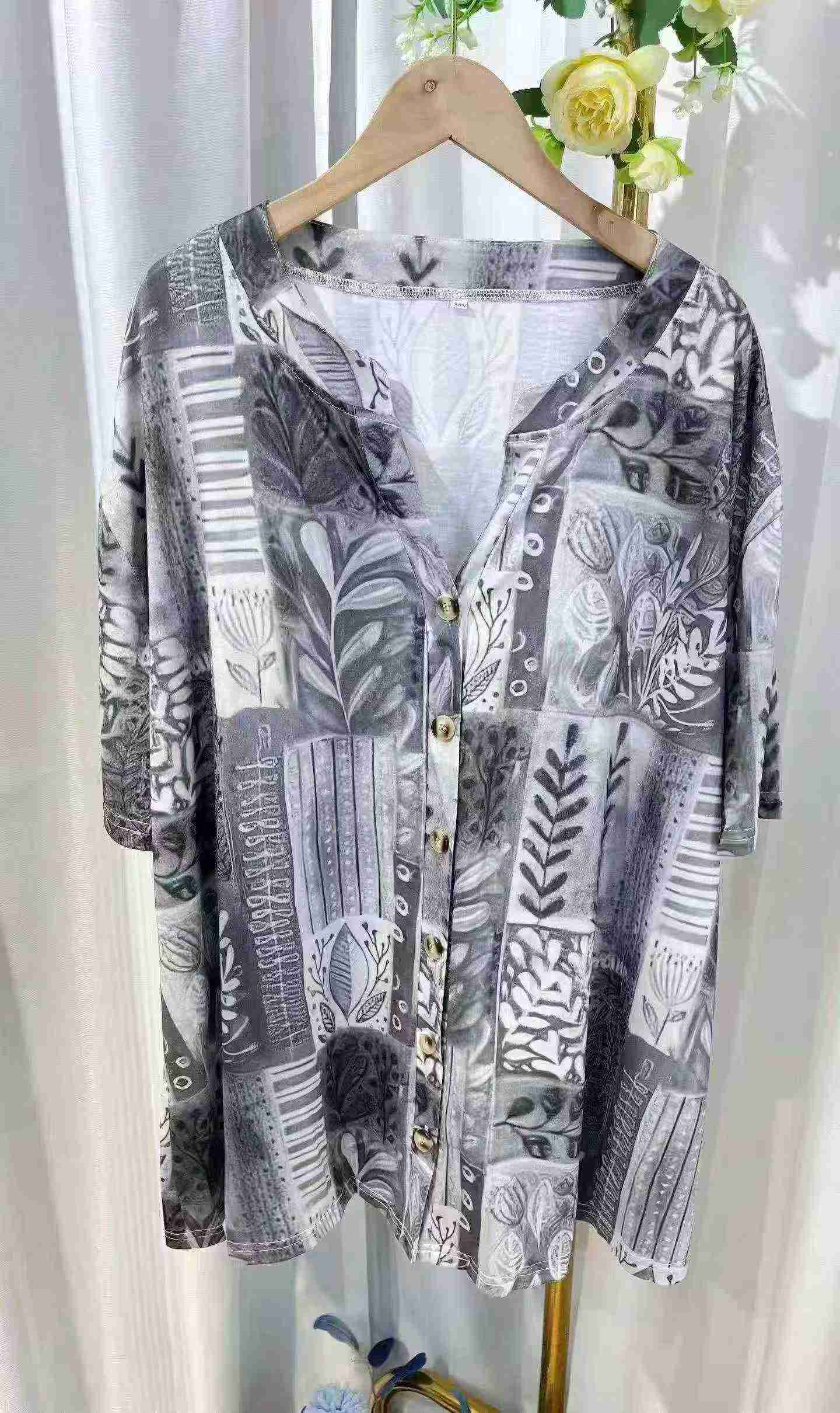 Wholesale Stock 850pcs Stand Collar Vintage Print Plus Size Casual Shirts - Image 5