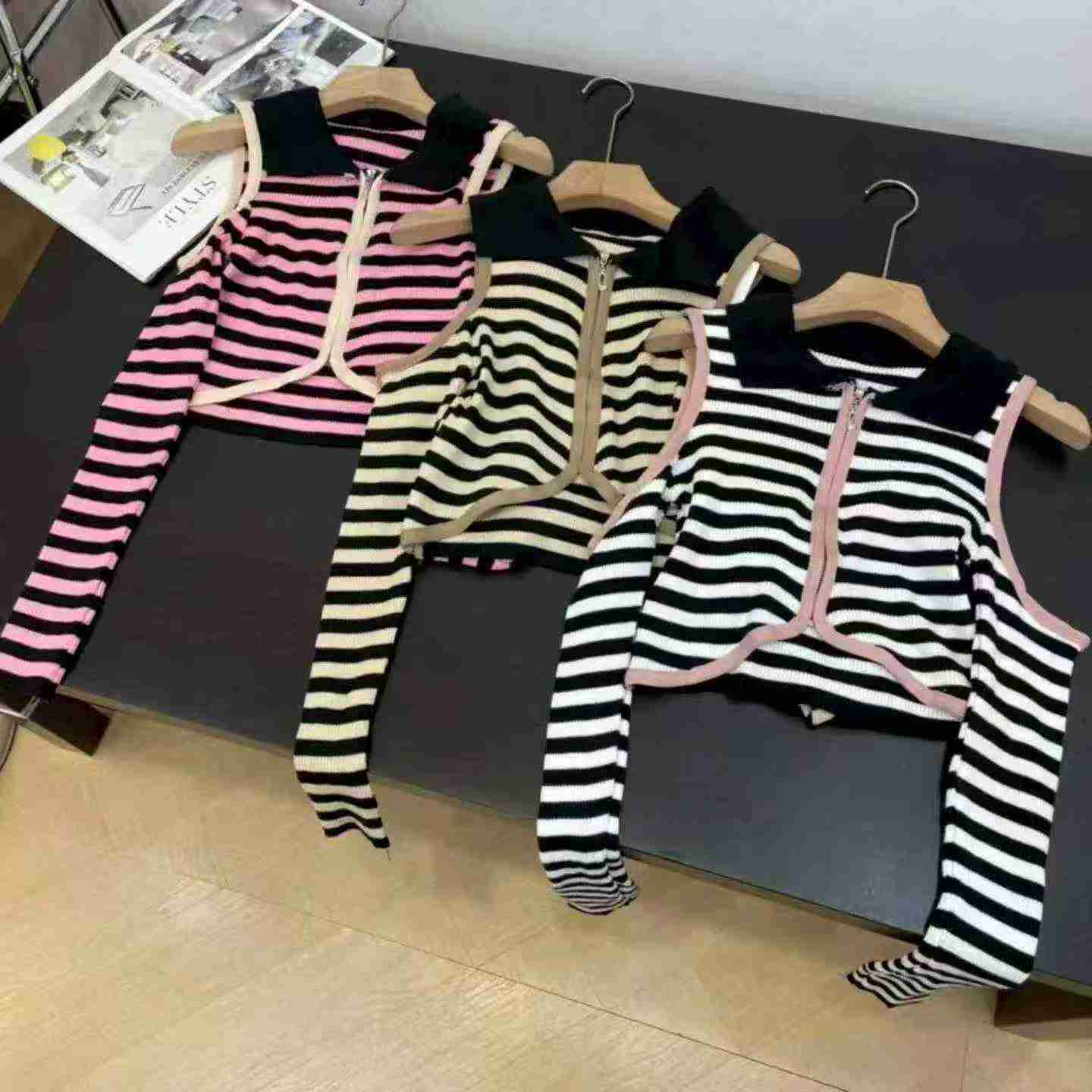 Spring Autumn New Off-shoulder Polo Collar Color-block Stripe Knit Zip Cardigan, 3070pcs, Individual Pack - Image 3