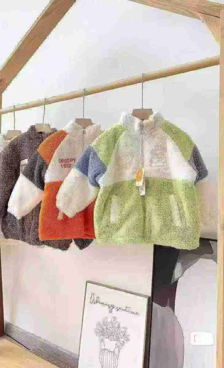Koti la Watoto lenye Chapa la Fleece ya Sherpa, Takribani vipande 350, Ukubwa 110-160, kila moja imefungwa kivyakwe ikiwa na lebo ya kuning'inia - Image 7