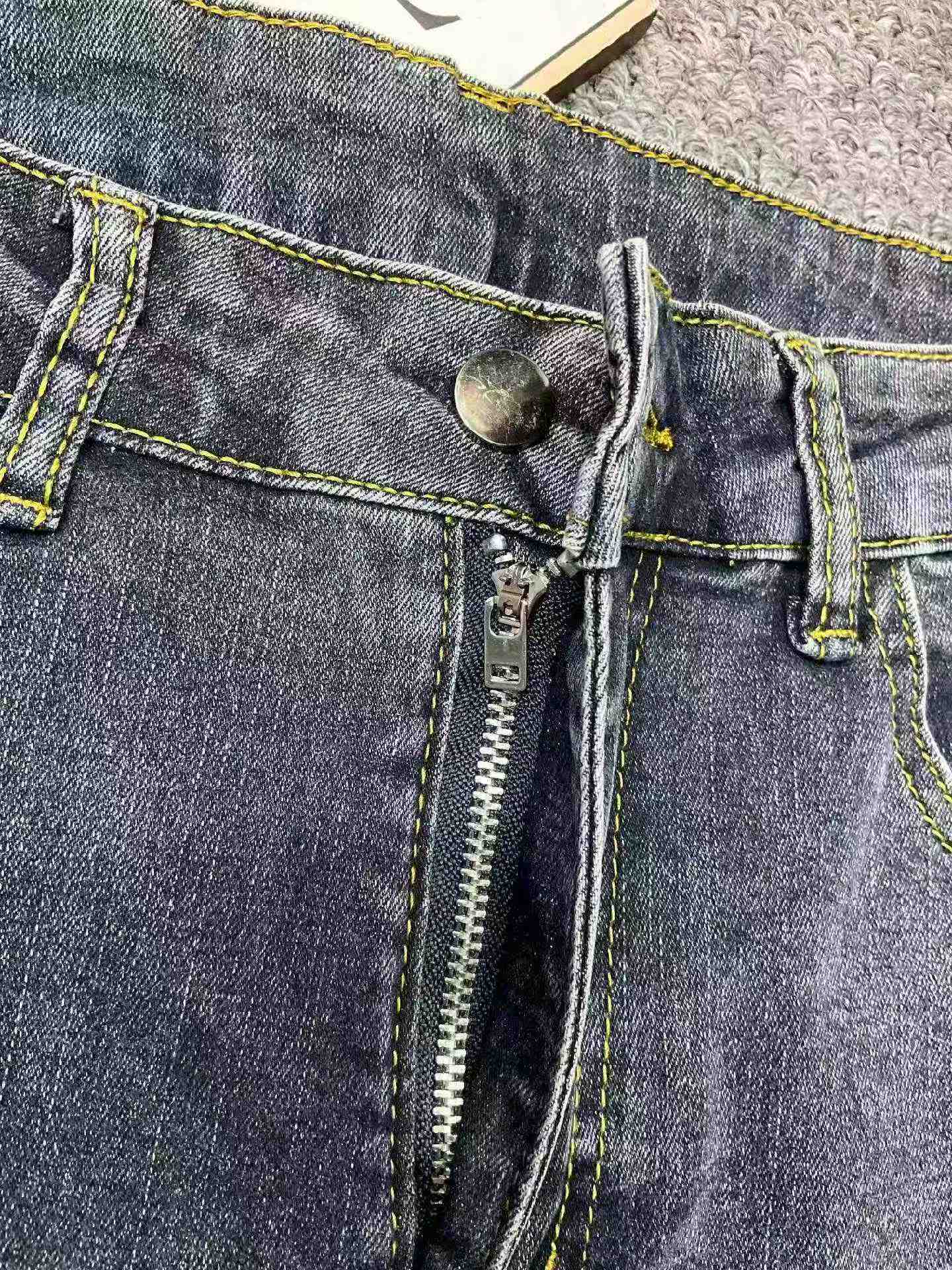 Jeans za Sigara Mpya za Msimu wa Masika na Kiangazi, Zenye Unyumbufu wa Juu, Zilizotengenezwa kwa Pamba Iliyoshwa kwa Mtindo wa Kizamani, Ukubwa S-XL, Takriban Vipande 1150, Vikiwa na Kifurushi cha kila kimoja pamoja na lebo ya kuning'inia - Image 9