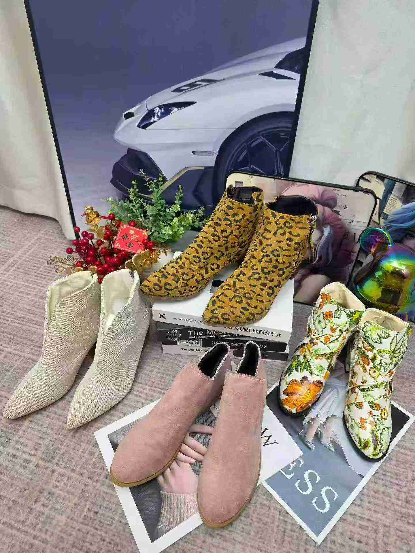 2300 Pasang Sepatu, Sebagian Besar Tipe Mid & High Top, 300 Pasang Sandal Selop, Beragam Model, Clearance Stok Borongan - Image 4