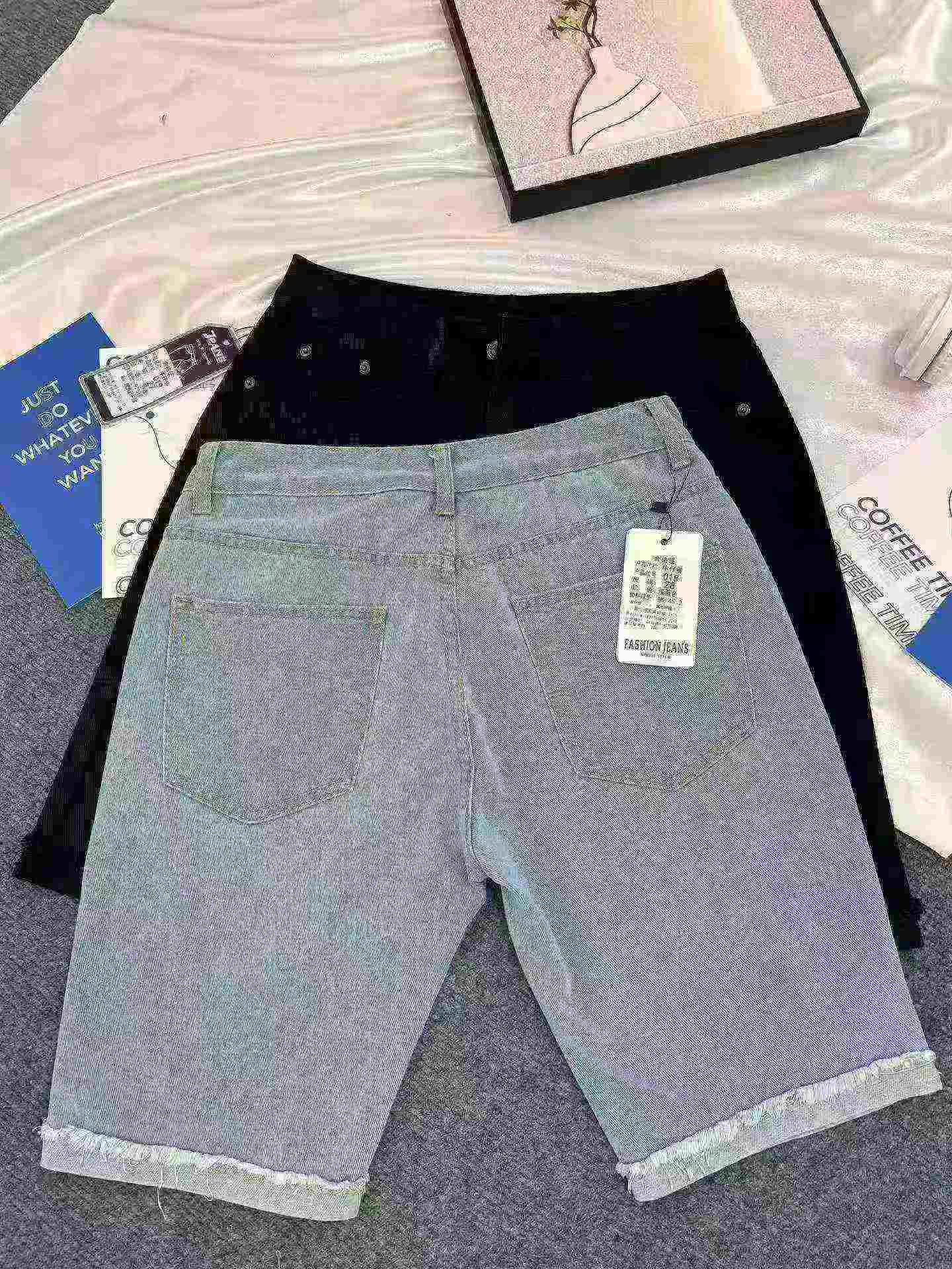 Vipande 1060 vya Suruali Fupi za Kiume za Denim Zilizochanwa za Aina ya Pointi Tano, yenye Mtindo wa Barabarani wa Majira ya Joto - Image 5