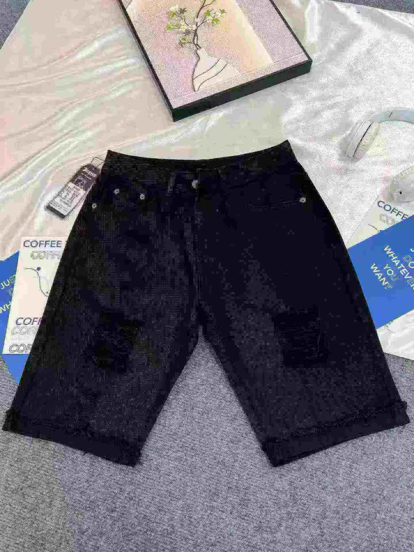 Vipande 1060 vya Suruali Fupi za Kiume za Denim Zilizochanwa za Aina ya Pointi Tano, yenye Mtindo wa Barabarani wa Majira ya Joto - Image 9