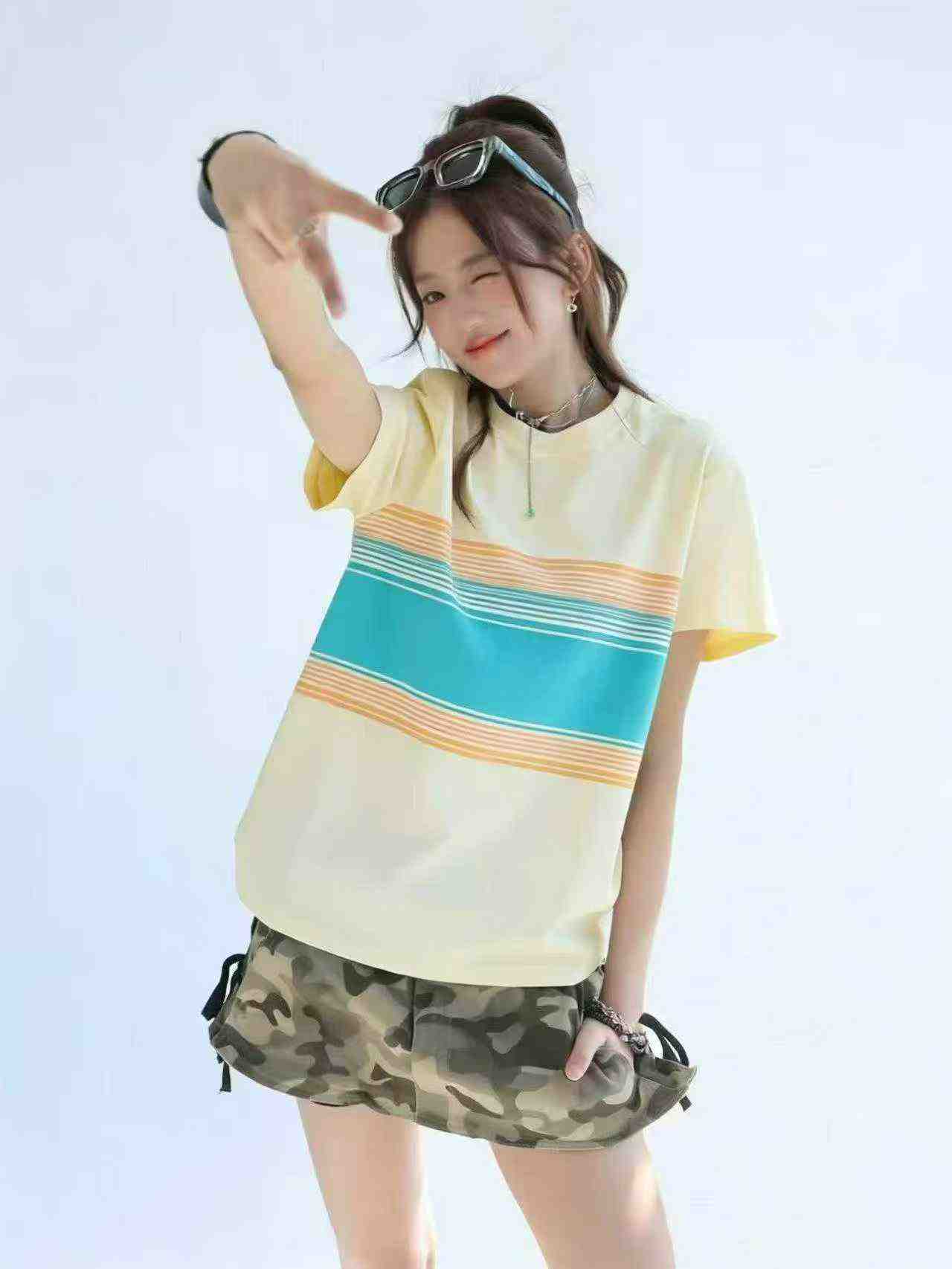 256 pièces de t-shirts décontractés en coton à manches courtes à rayures simples et colorblock - Image 2