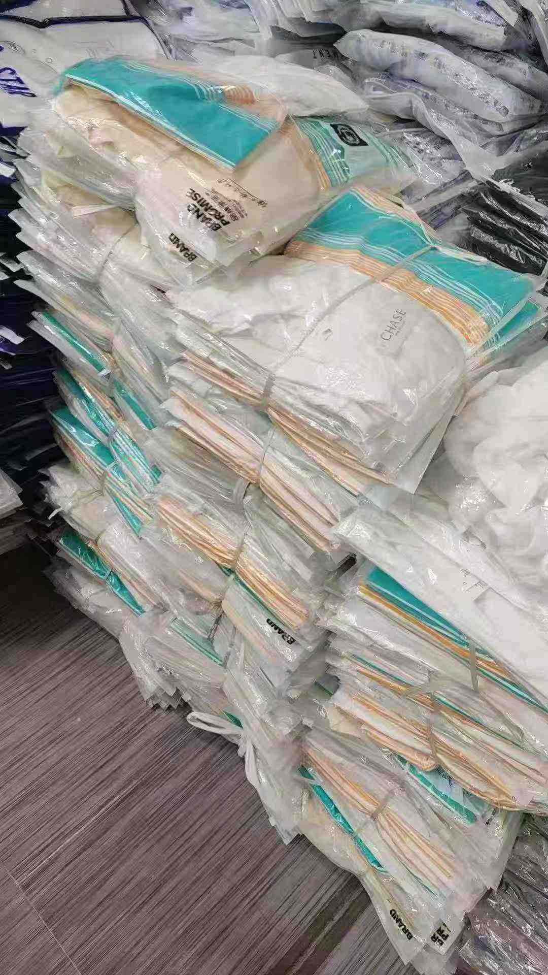 256 pièces de t-shirts décontractés en coton à manches courtes à rayures simples et colorblock - Image 8