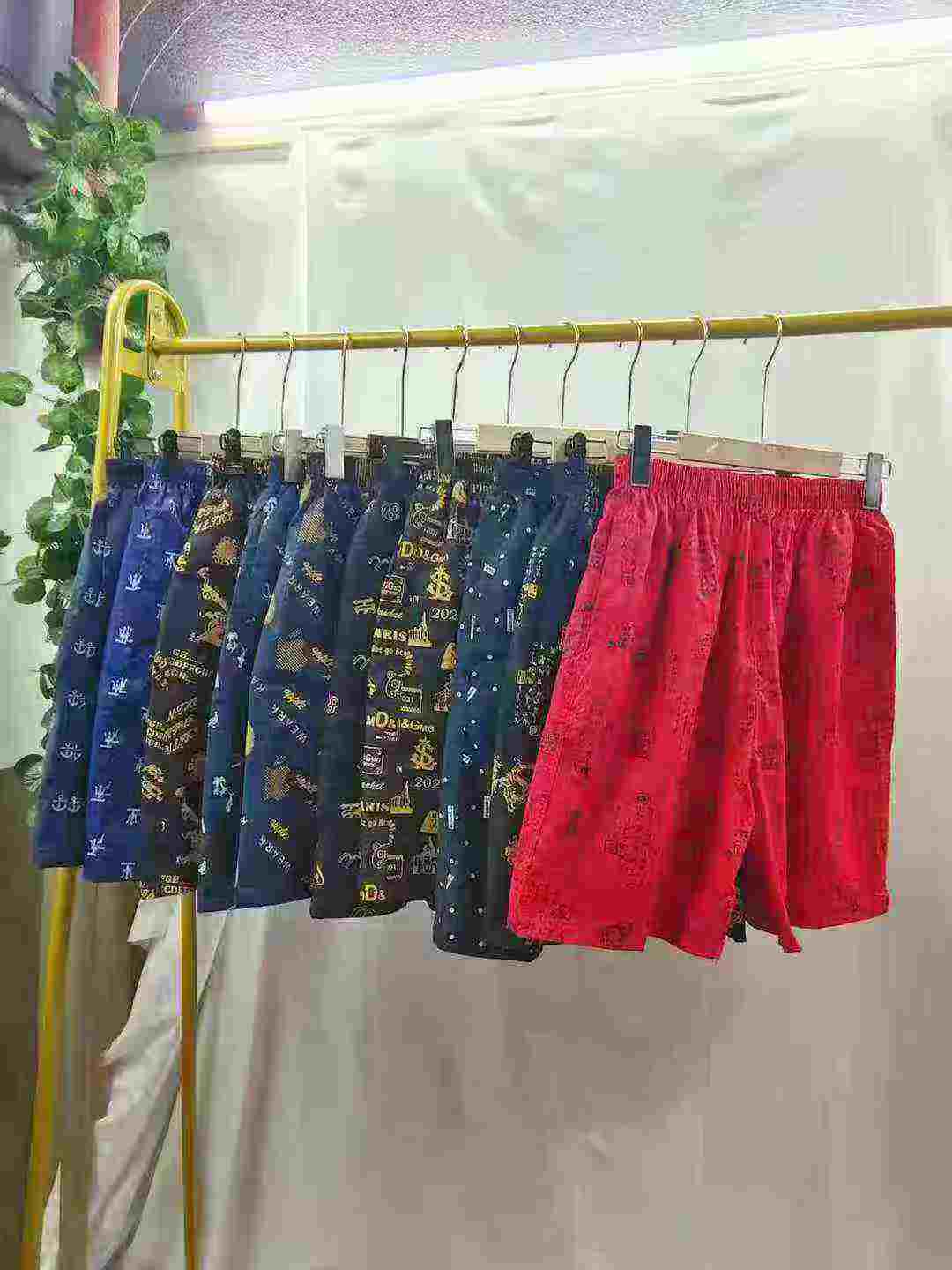 2800 Pcs Summer Thin Men's Loose Plaid Cargo Casual Shorts One Size Individual Pack - Image 2