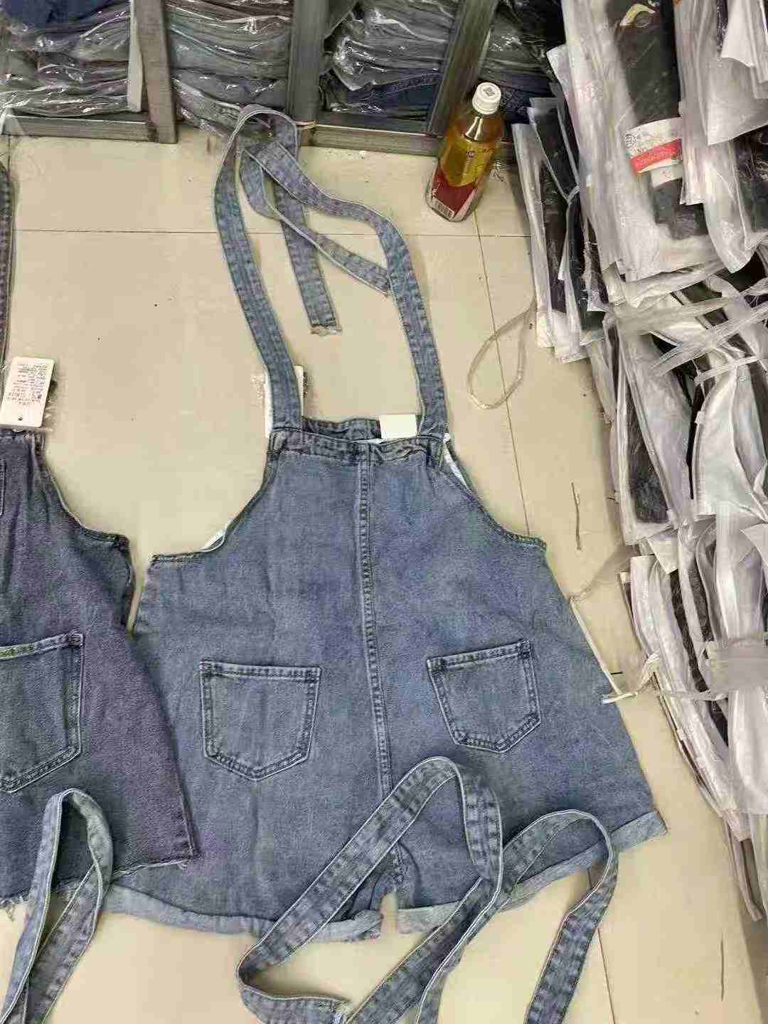 2000 Pcs Washed Mixed Denim Overall Shorts & Skirts Bulk Clearance Wholesale - Image 4