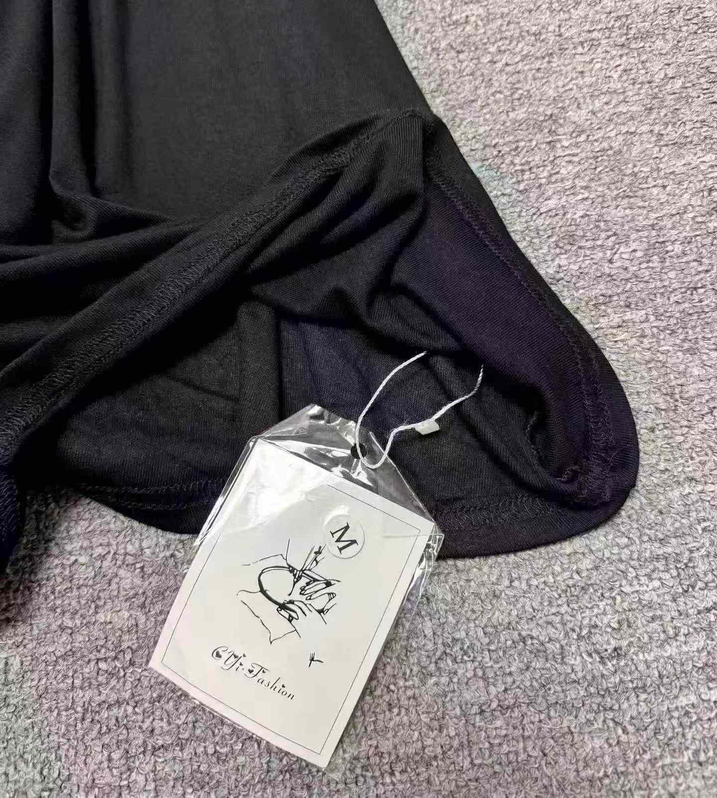 لباس بلند شیک و باریک مشکی یقه هالتر مدل دو تیکه کاذب فرانسوی، حدود ۲۴۰ عدد، سایز S-XL، دارای بسته بندی جداگانه و برچسب آویزان - Image 7