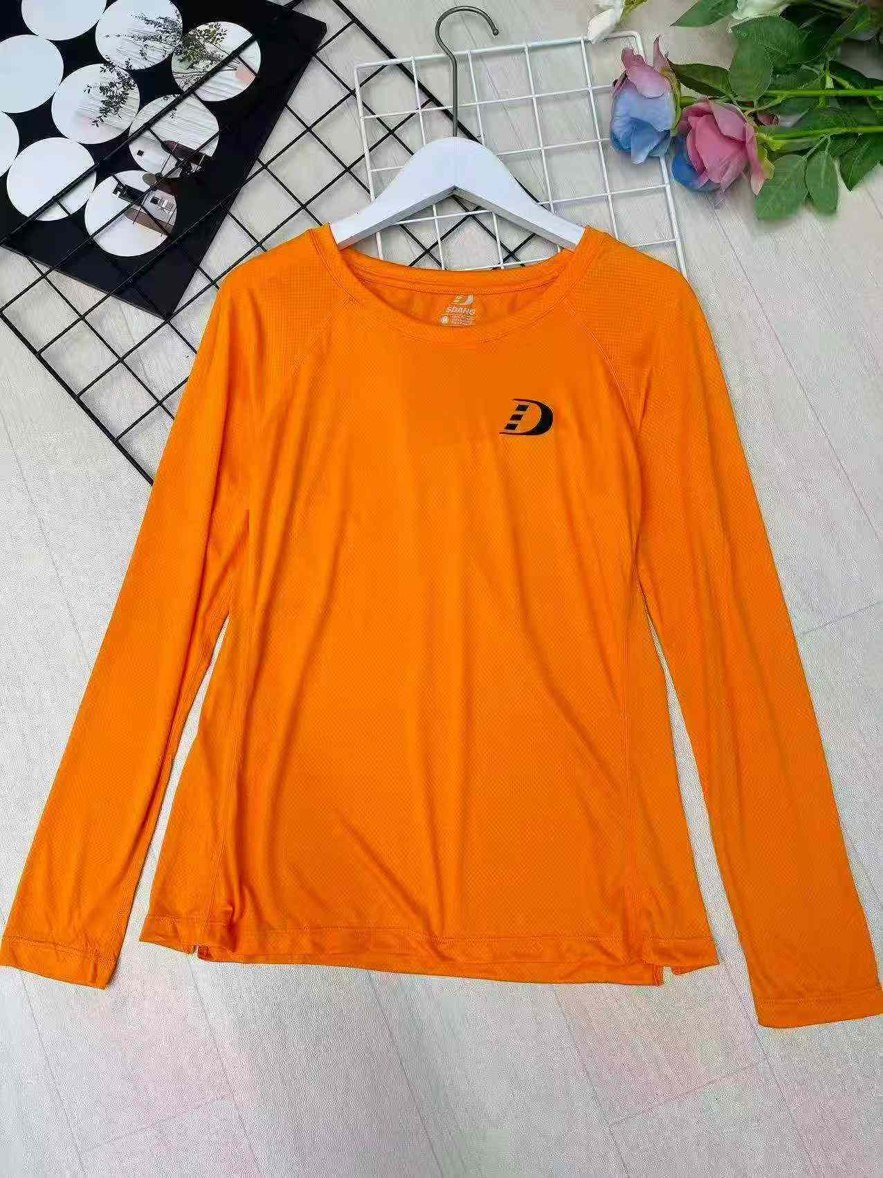 657 Pcs Sports Long Sleeve T-Shirts Clearance - Image 9