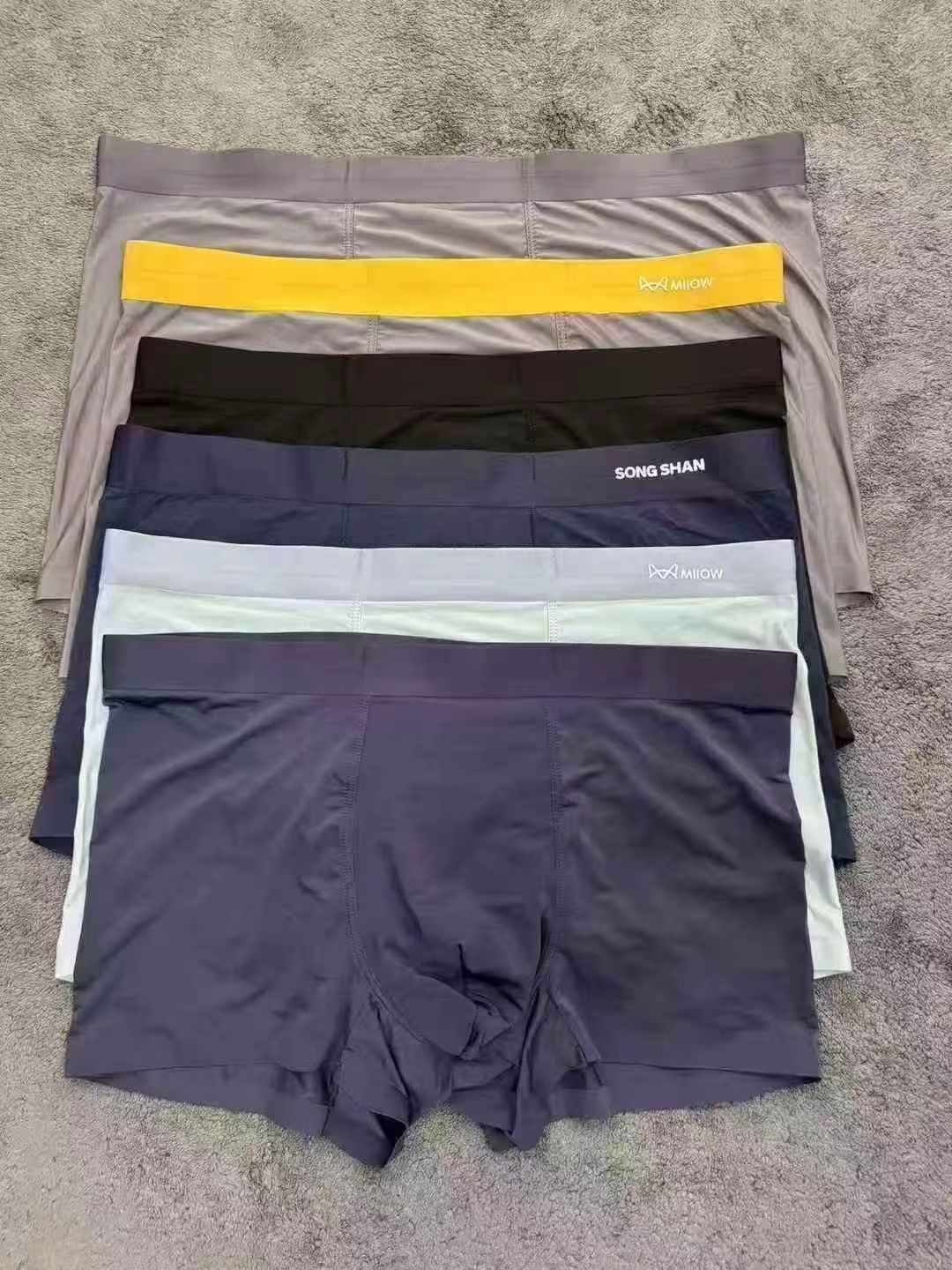 Takriban Vipande 15000 vya Suruali Fupi za Boxer za Wanaume za Hariri ya Barafu, Ukubwa wa L hadi 4XL - Image 1