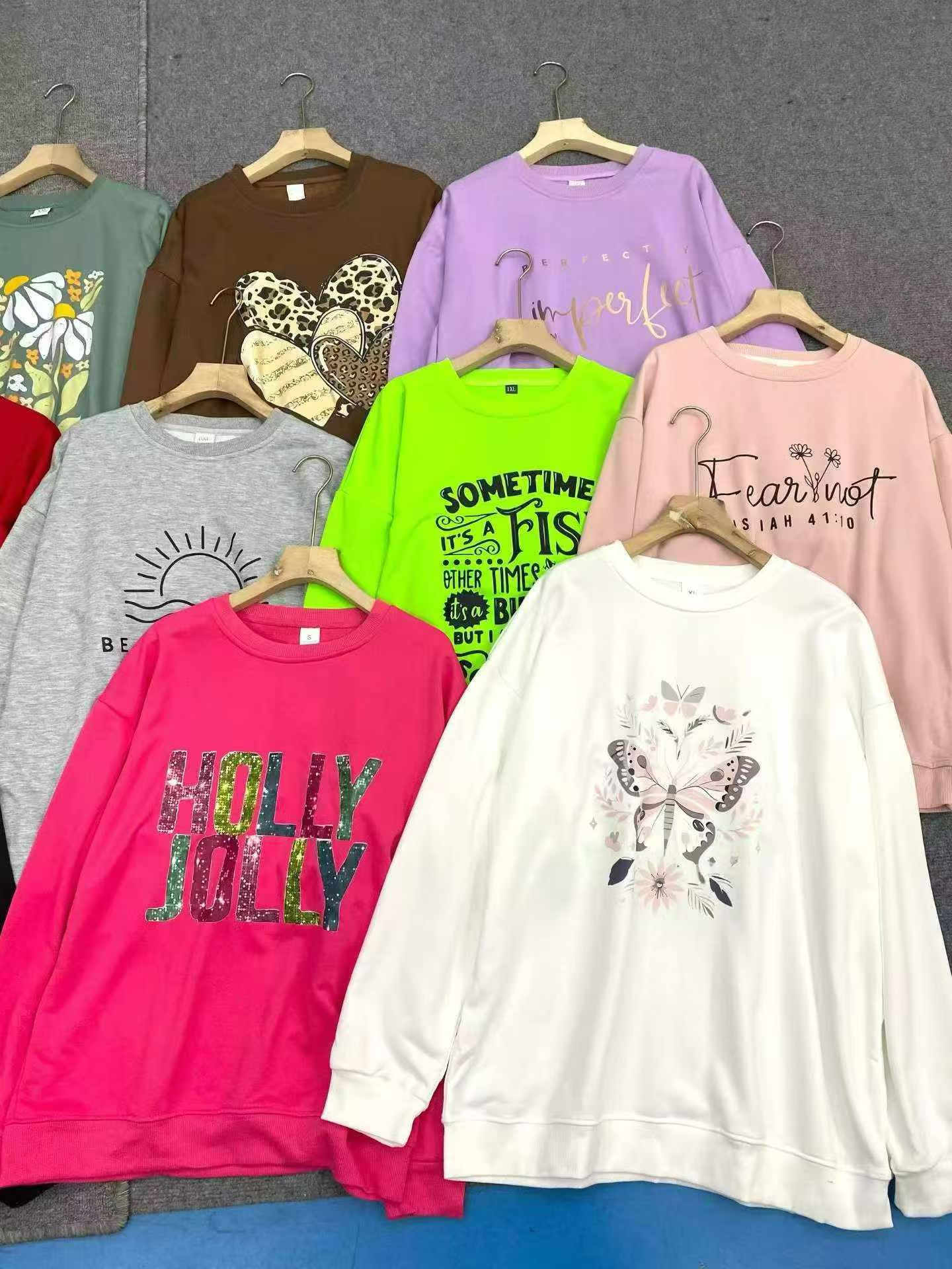 10400 Pieces Wholesale Oversized Sweatshirts - Image 1