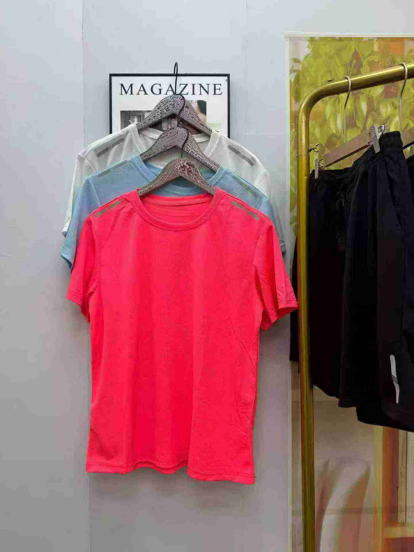 38400 Sets Unisex Quick Dry Sports Short Sleeve & Shorts Sets - Image 1