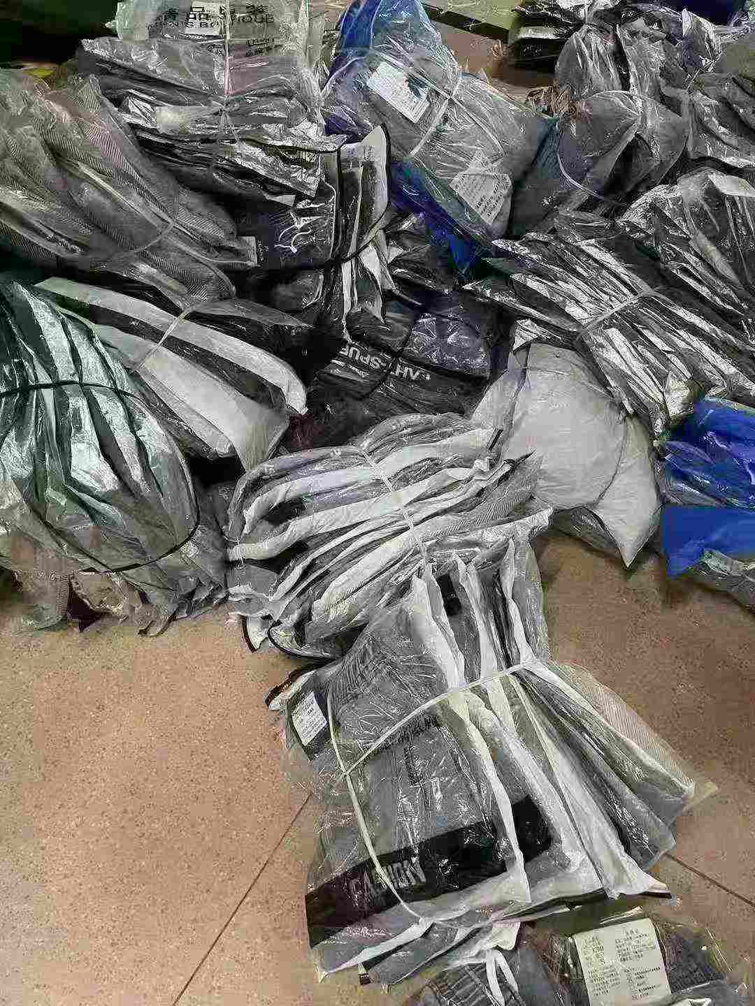 Jeans de mezclilla de cintura elástica para hombre, 6300 piezas, liquidación al por mayor - Image 1