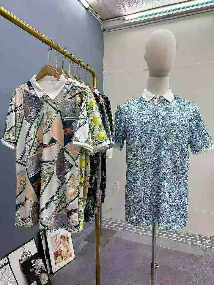 Męskie codzienne koszulki polo z krótkimi rękawami w stylu vintage z nadrukiem, zapas 2300 sztuk - Image 1