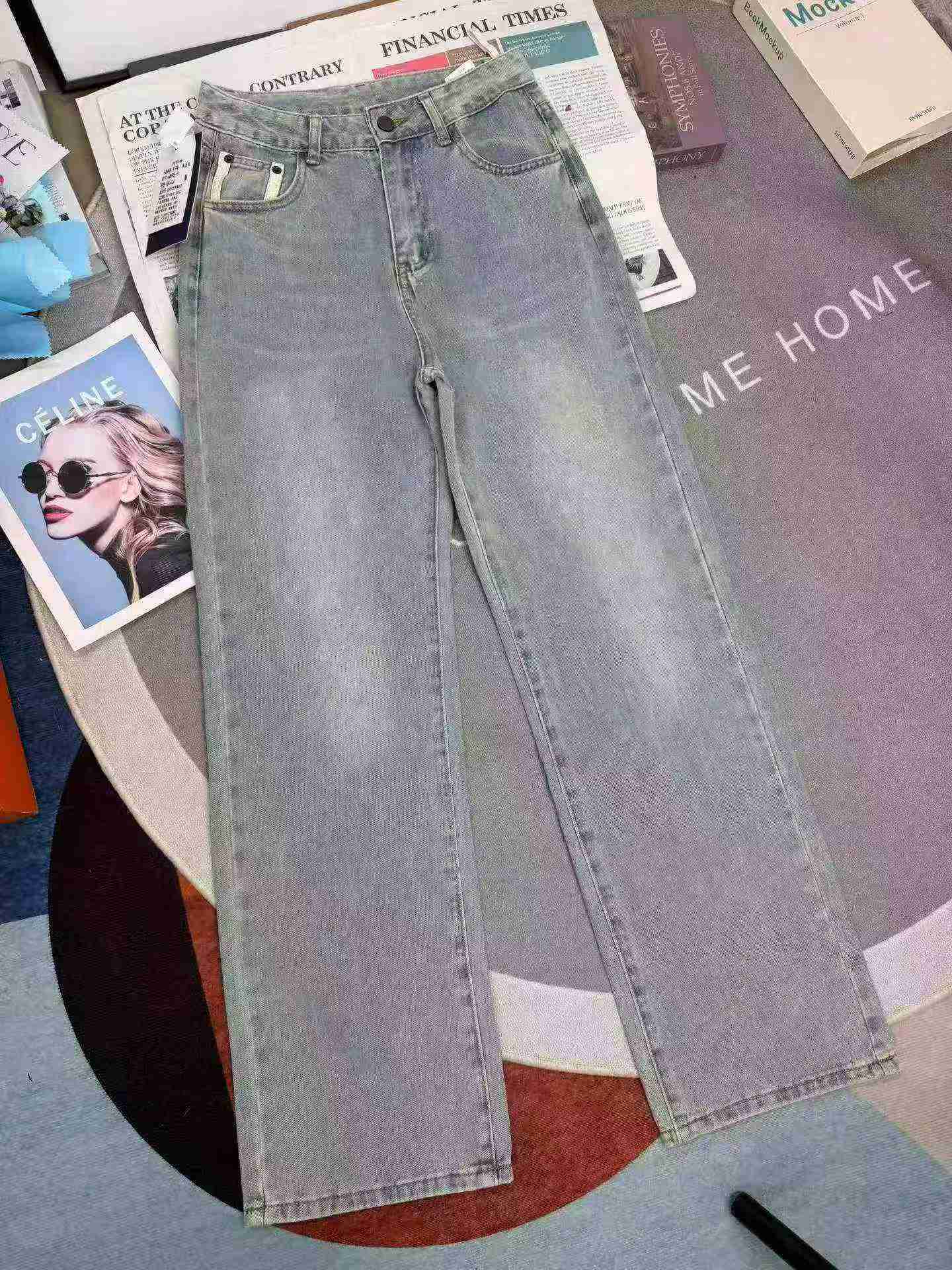 Yangi trenddagi keng oyoqli ayol jinsi shimlari, 2000 dona, S-2XL, yagona rang, alohida qadoqlash - Image 1