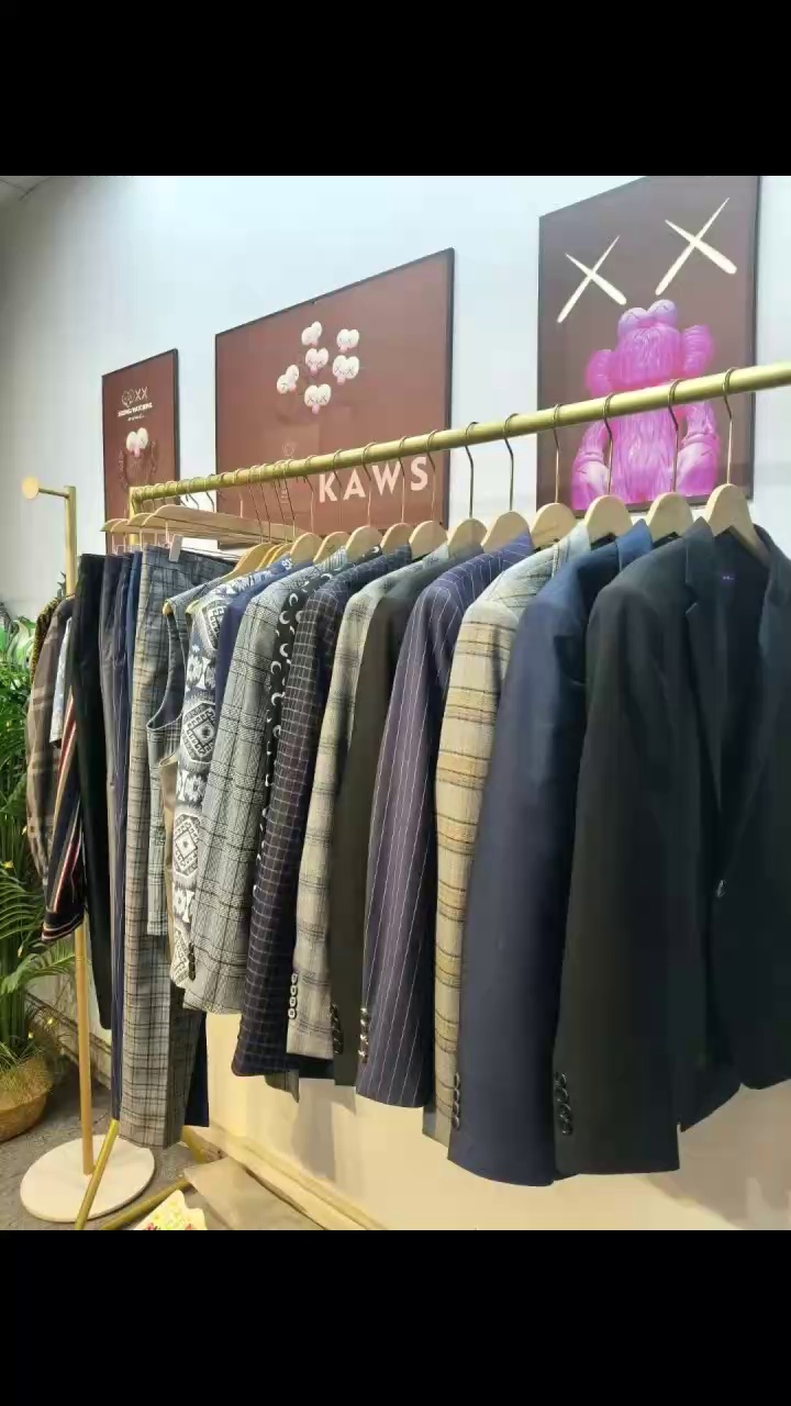 308 Pièces Déstockage de Série de Costumes Assortis pour Hommes de Marque Discontinuée - Image 2