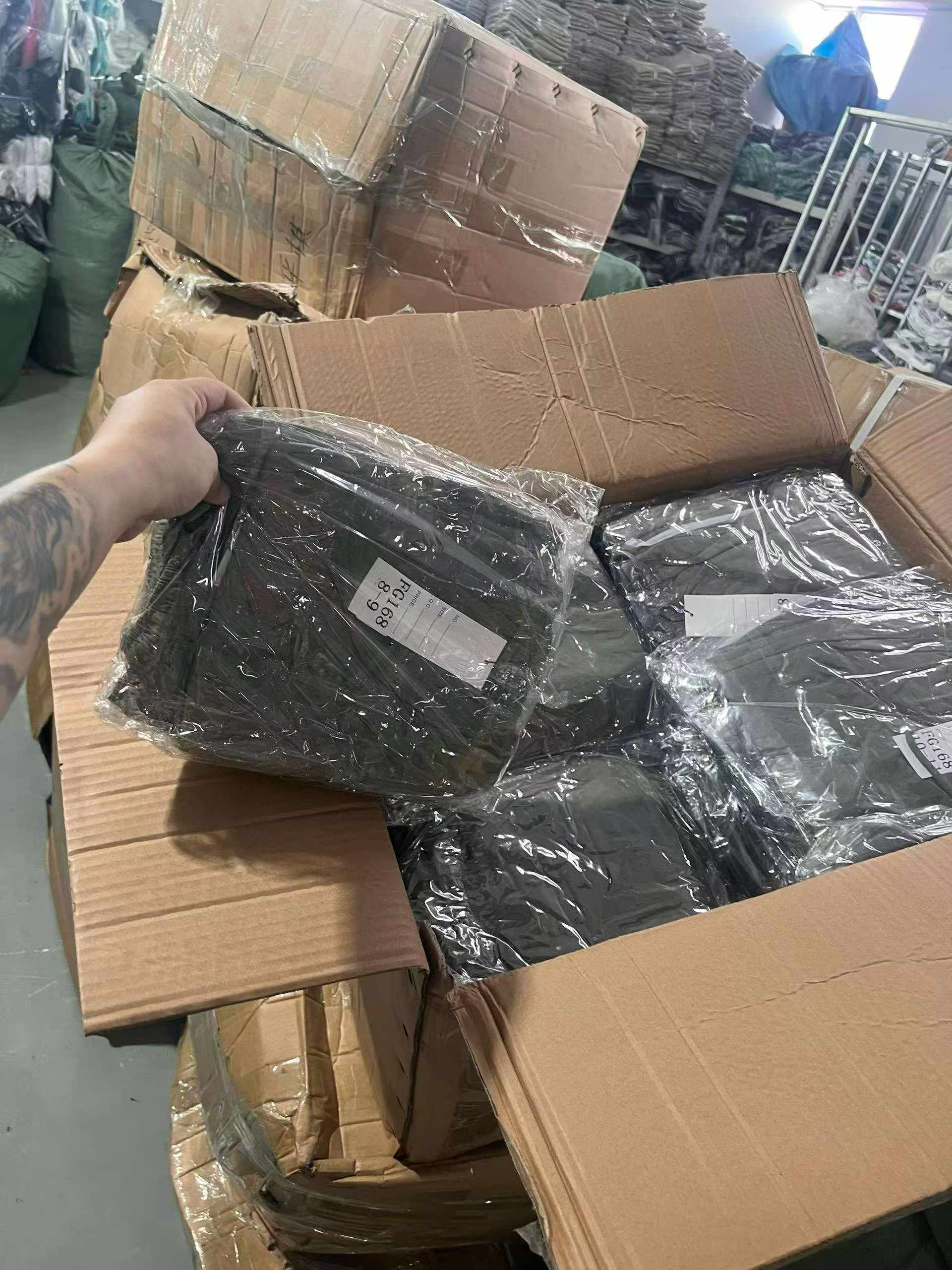 Karibu Vipande 3200 vya Suruali za Cargo za Watoto zenye Ubora wa Juu - Image 1