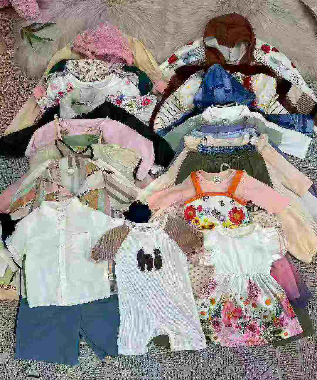19600 Pcs Mixed Fashion Children's Spring Summer Clothing Wholesale - Image 1