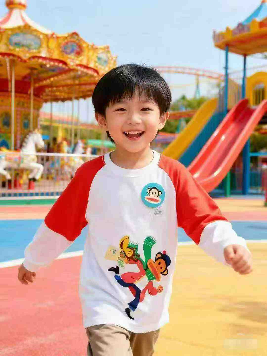 Aproximadamente 600 piezas de tops infantiles de manga larga de algodón surtidos de moda de marca para niños y niñas - Image 1