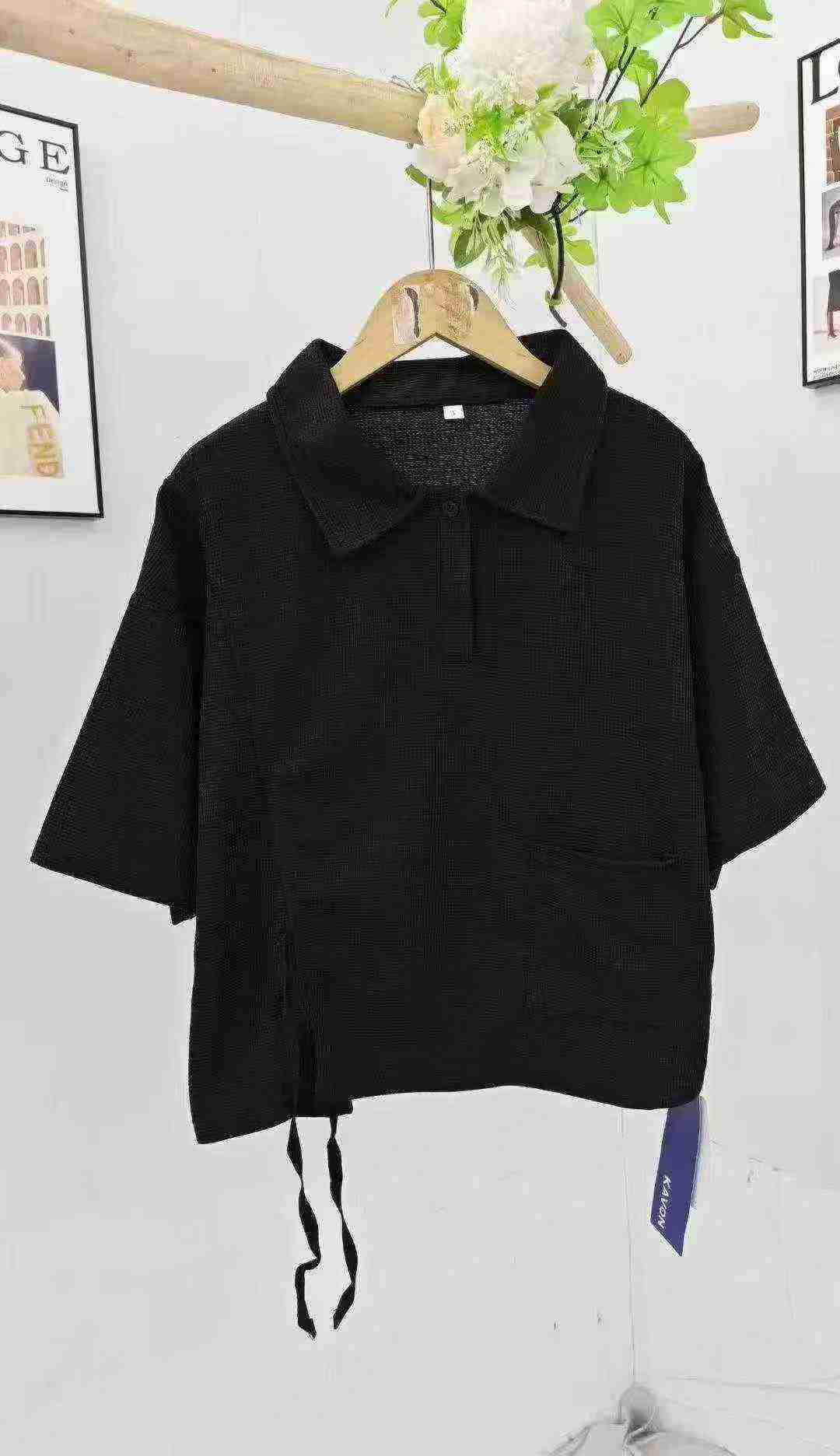 Korean College Style Women Lapel Top, About 380 Pieces, 2 Colors - Image 1
