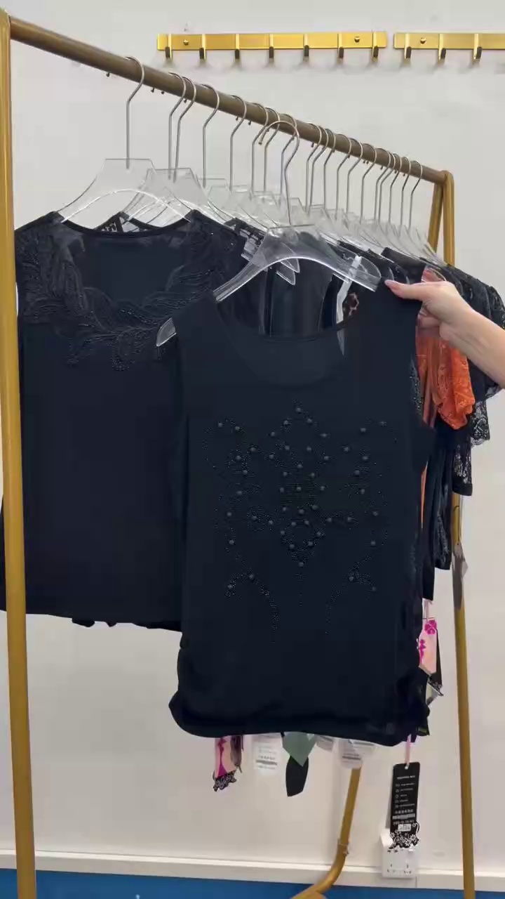 461 Pcs Elegant Mature Style Short Sleeve Tops & Vests - Image 1