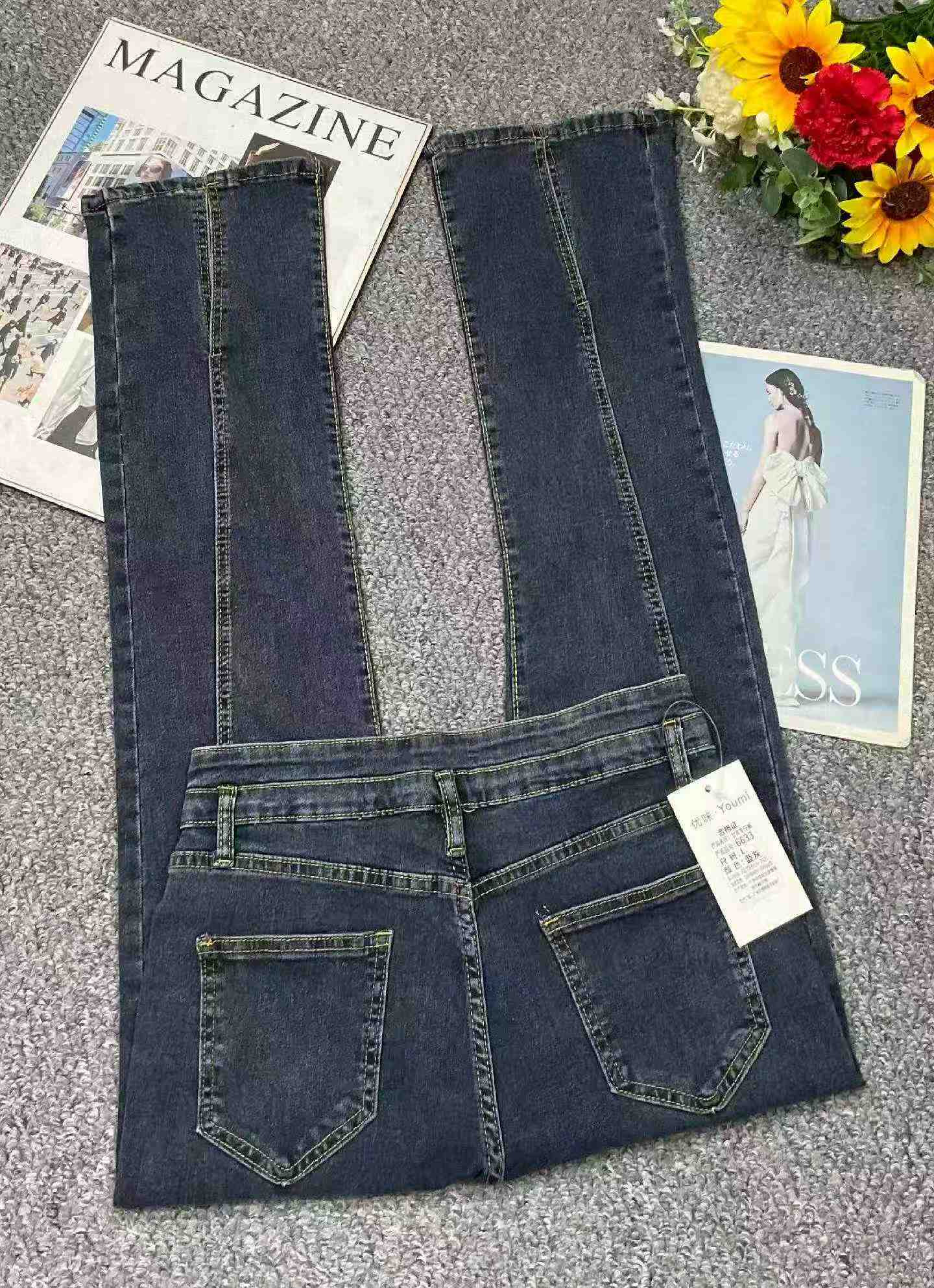 New Spring Summer Vintage Split High Waist Flared Jeans, About 320 Pcs - Image 1
