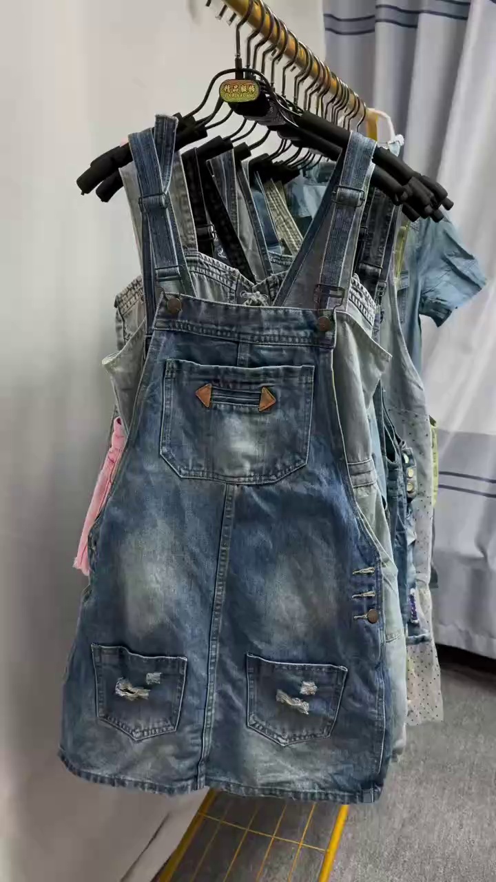 2000 Pieces Washed Assorted Suspender Denim Shorts & Skirts Bulk Clearance - Image 2