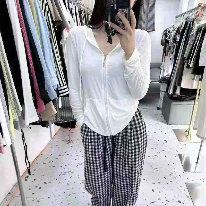 400 Pcs Minimalist Casual Hooded Sun Protection Zipper Top - Image 1