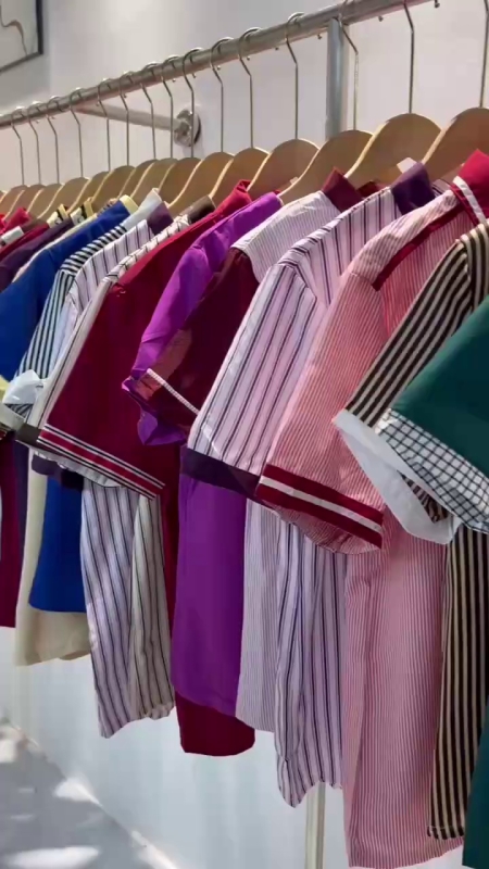 39800 Pieces Loose Printed Short Sleeve Shirts For Men And Women - Image 1