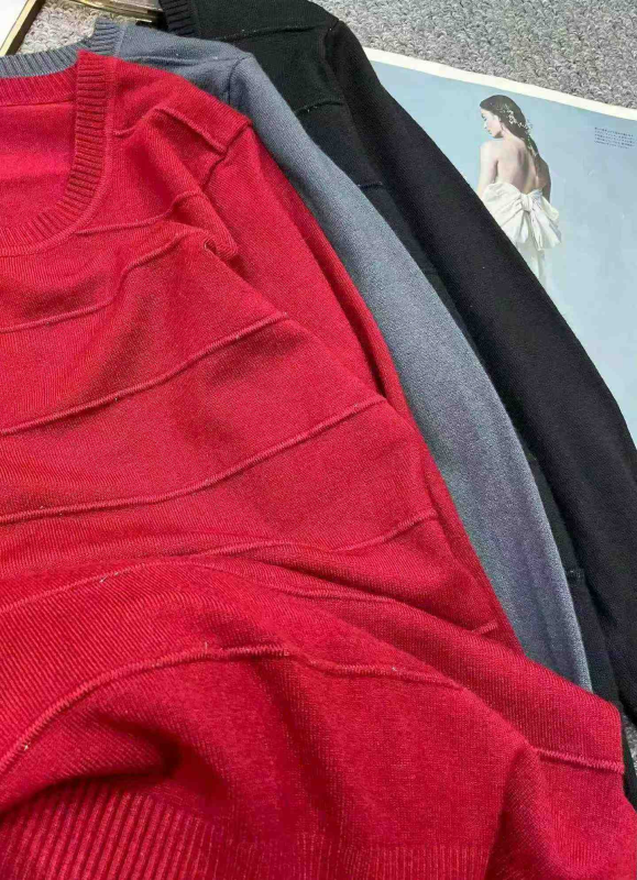 سترة بولوفر رقبة دائرية فضفاضة عتيقة الطراز لفصلي الربيع والخريف مصنوعة من غزل مغلف النواة اللامع، 560 قطعة - Image 1