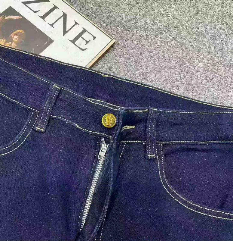 Jeans Mpya za Denim za Biashara za Kiume zenye Uwezo wa Juu wa Kunyambua za Majira ya Masika na Vuli, Ukubwa 29-36, Vipande 629, Vikiwa na Ufungashaji wa Kibinafsi na Lebo ya Kuning'inia - Image 1