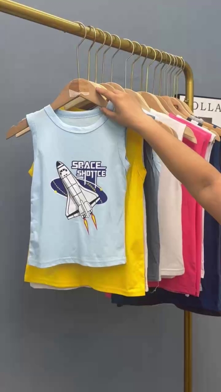 Aproximadamente 350 piezas de chalecos de algodón para niños - Image 1