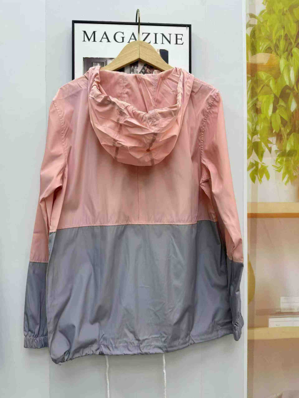 Clearance Hooded Lightweight Sun Protection Jacket 154 Pieces - Image 1