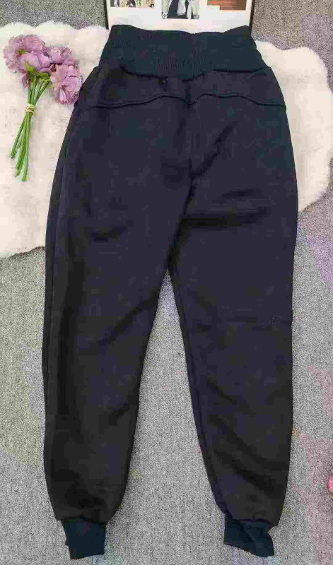 106 Pcs Women's Ribbed Lamb Fleece Sweatpants - Image 1
