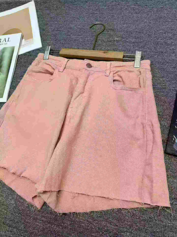Around 128pcs High Quality Women's High Waist Slim Pink Denim Shorts - Image 1
