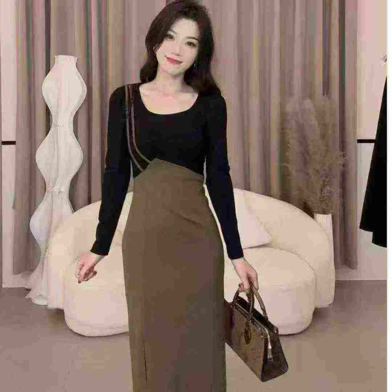338 Pieces French Style Designer Dresses - Image 1