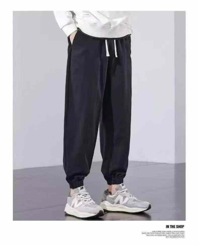 Men's Washed Cotton Fleece Lined Cargo Pants, Total 198 Pieces - Image 1