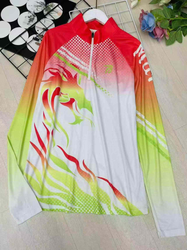 657 Pcs Sports Long Sleeve T-Shirts Clearance - Image 1