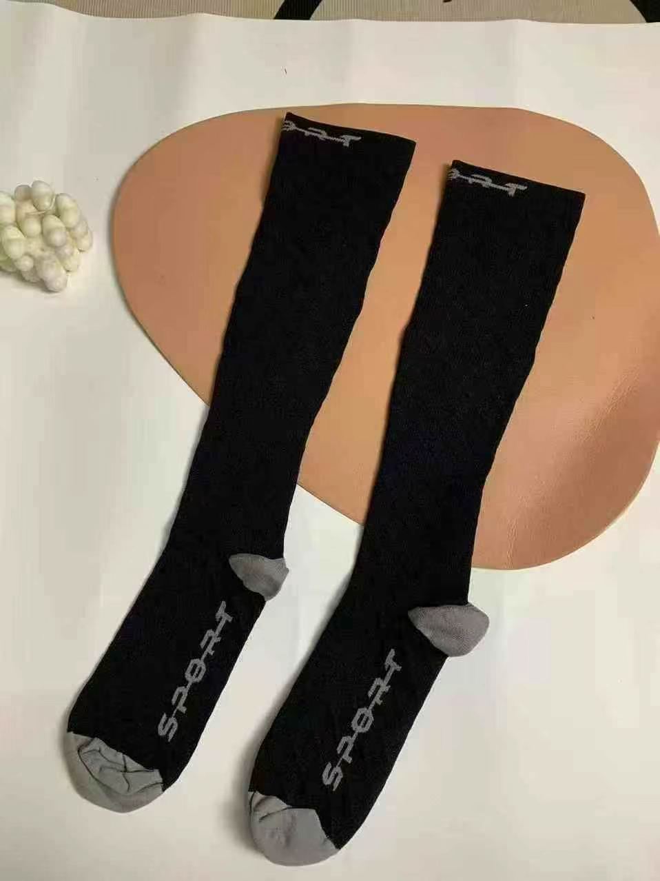 3150 Pairs Adult High Elastic Long Sports Socks - Image 7