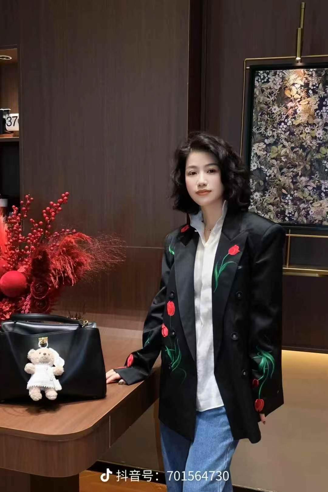 Full Clearance Unisex Foreign Trade Blazer, M-2XL, About 320 Pieces - Image 2