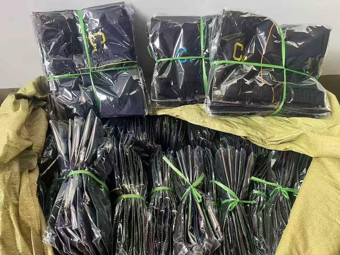 20000 Pieces Men's Sports Shorts - Image 7