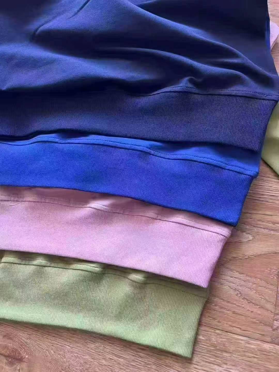 1300 Pcs Unisex Sweatshirts, Sizes S to 3XL - Image 8