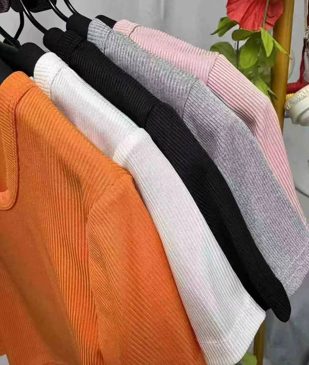 406 Pieces Solid Color Ice Silk Short Sleeve T-shirts For Women - Image 8