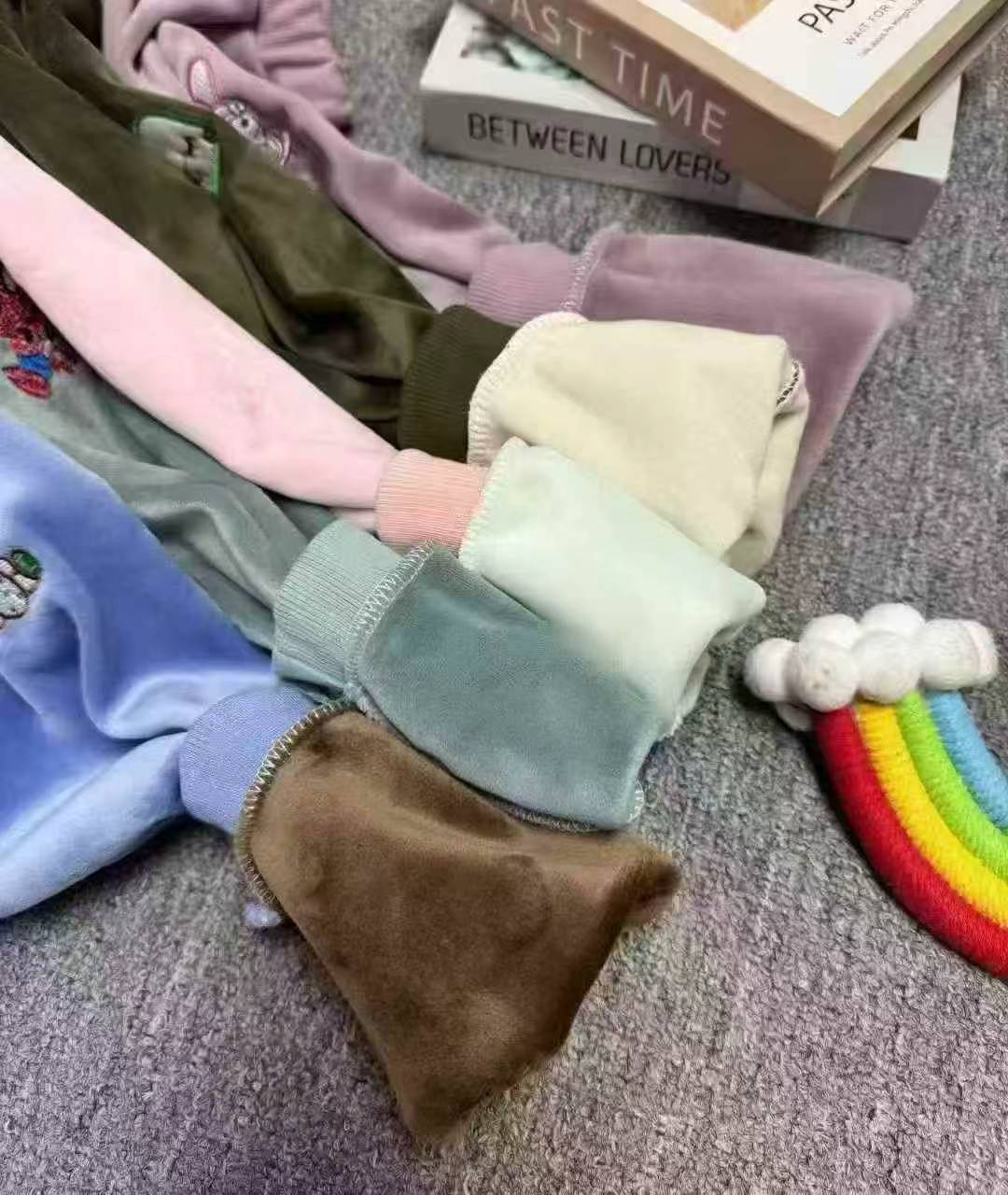 About 5000 Pieces Autumn Winter Kids Fleece Sweatpants - Image 4