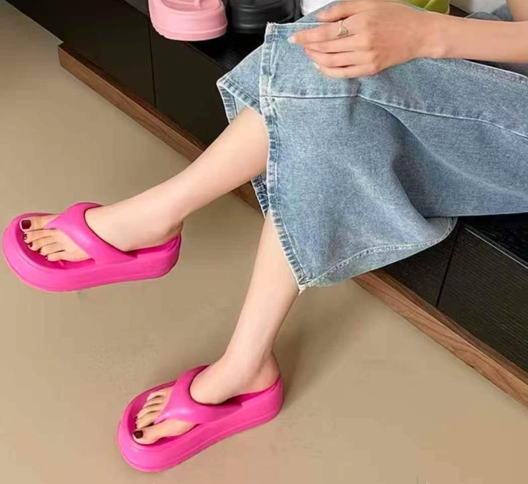 Unisex Summer Thick Sole Clogs Flip Flops 5000 Pairs - Image 9